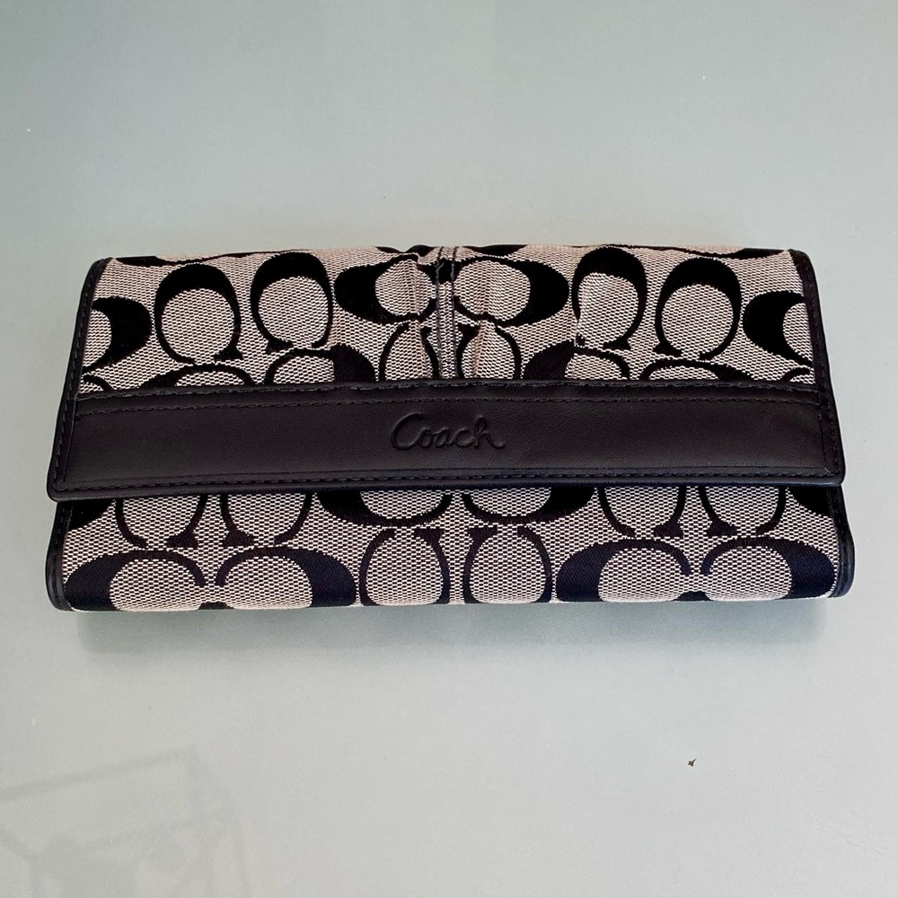 Coach Wallet in Black Logo Canvas 8 X 4